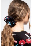 PEACE AND CHAOS ROMANCER SCRUNCHIES BLACK BASE